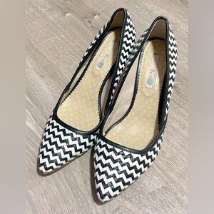 Boden Black and White Zigzag Heels